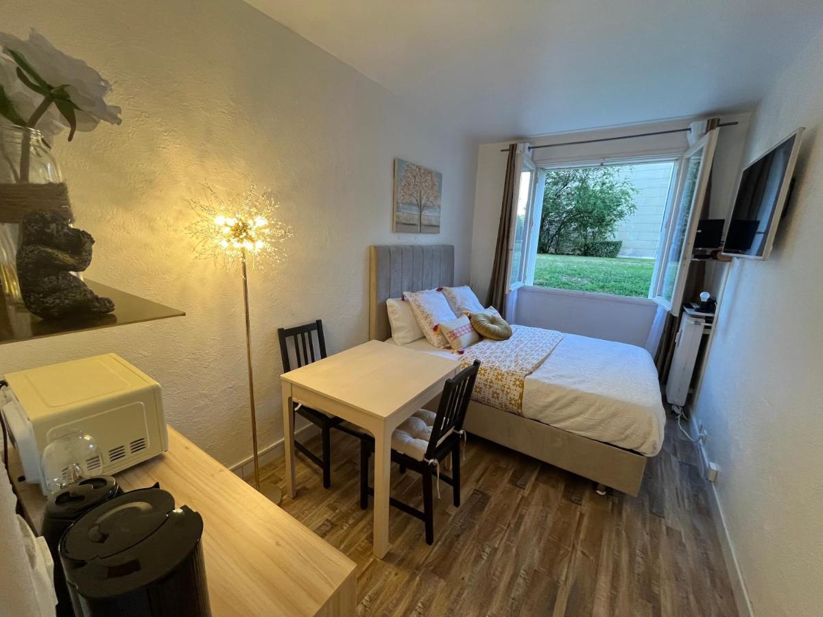 Studio Situe A 5 Min Du Chateau De Versailles Et Stationnement Gratuit Buitenkant foto
